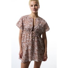 Gale Zebra Desenli Bağlama Detaylı Mini V Yaka Kaftan