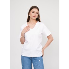 Ay Moda Collection Regular Fit V Yaka Kadın T-Shirt