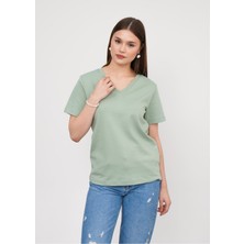 Ay Moda Collection Regular Fit V Yaka Kadın T-Shirt