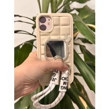 Qans Bilişim iPhone 11 Uyumlu Aynalı Ve Askılı Bej Kılıf