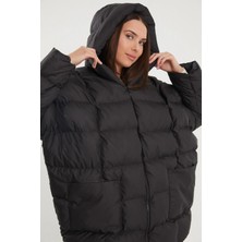 Meecy Kadın Kapşonlu Oversize Siyah Şişme Mont