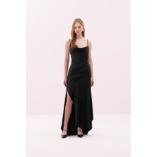 Degaje Yaka Yırtmaçlı Krep Saten Maksi Boy Elbise Siyah Y2511314_001