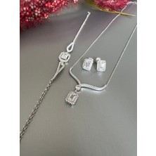 Zeta Jewel Baget Taşlı Üçlü Set (Kolye-Küpe-Bileklik)