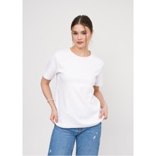 Ay Moda Collection Regular Fit Bisiklet Yaka Kadın T-Shirt