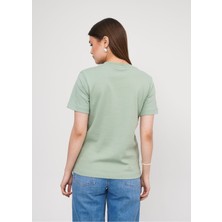 Regular Fit Bisiklet Yaka Kadın T-Shirt