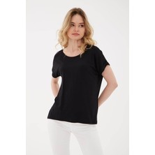Fashion Friends Bisiklet Yaka Dökümlü Viskon Siyah Kadın T-Shirt 25Y0194K1
