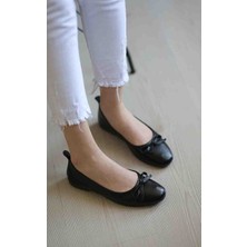 En Cici Moda Kitty Siyah  Deri Fiyonk Detaylı  Günlük Kadın Babet Ayakkabı