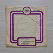 Beyaz Kelebekler - Artık Sevmeyeceğim - Bütün Aşklar Tatlı Başlar - Dönem Baskı Plak - 45LIK - Kırkbeşlik
