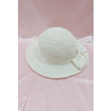 Umela Butik El Emeği Beyaz Fiyonklu Bayan Şapkası
