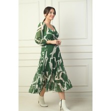 By Saygı Madonna Yaka Astarlı Çapraz Bağlamalı Soyut Desen Kruvaze Şifon Elbise