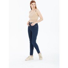 Kadın Mavi Yüksek Bel Yumuşak Dokunuşlu Rahat Kesim Mom Jeans Kot Pantolon