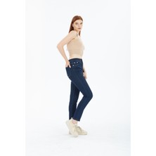 Kadın Mavi Yüksek Bel Yumuşak Dokunuşlu Rahat Kesim Mom Jeans Kot Pantolon