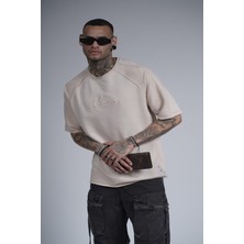 Kabartma Baskılı Garni Detaylı Reglan Kol Oversize Kalıp Unisex Tişört