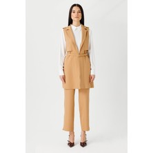 Aller Detaylı Ince Kemerli Yelek Pantolon Takım  Camel