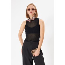 Sıfır Kol Mini Krep Bluz
