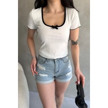 Havuz Yaka Biye Detaylı Crop Bluz