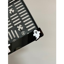 Karbonsoft GHOST Temalı Siyah Pleksi Motosiklet Plakalık – Şık ve Dayanıklı👻