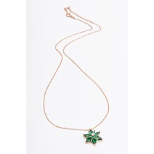 Jewelmim Yeşil Renkli Taşlı Lotus Çiçeği Gümüş Kolye 18 Ayar Rose Altın Kaplama Lotus Çiçeği Kolyesi 925 Ayar Gümüş Kadın Kolye | Bayan Zirkon Taşlı Lotus Kamelya Çiçeği Rose Gold Kadın Gümüş Kolye