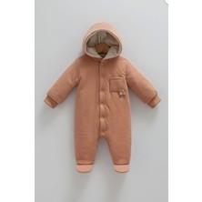 Erkek Bebek Kahverengi Tulum – Rahat ve Şık Bebek Tulum