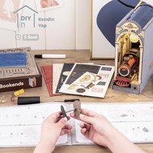 Novi Hobby Minyatür Zaman Yolculuğu Kitaplık Dekorasyonu | Ahşap Zaman Yolculuğu Booknook Maketi | 3D Puzzle