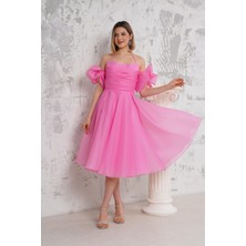 Kol Detaylı Boyundan Bağlamalı Midi Boy Pembe Abiye
