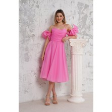 Kol Detaylı Boyundan Bağlamalı Midi Boy Pembe Abiye