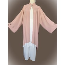 Broş Detaylı Pudra Rengi Dökümlü Abaya, Her Adımda Zarafet