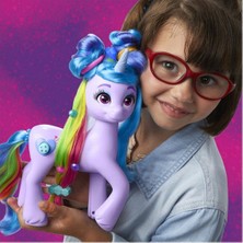 My Little Pony Izzy Moonbow Gökkuşaği Stili F8825