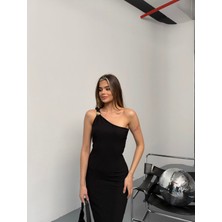 Nis Butik Tek Kol Altın Toka Detalı Maxi Uzun Elbise