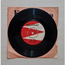 Rüştü Asyalı - Uyan Güzel - Ben Bir Garip Keloğlanım - 1971 - Dönem Baskı Plak - 45LIK - Kırkbeşlik