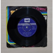 Tülay - Ikimiz Bir Fidanız - Son Ümit - 1975 - Dönem Baskı Plak - 45LIK - Kırkbeşlik