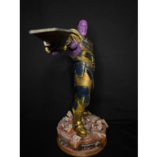 Thanos Figürü – Çift Kılıçlı El Yapımı Diorama Koleksiyon Heykeli (3d Baskı)