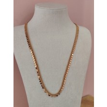 Pul Detaylı Minimal  Rose Gold Çelik Kolye