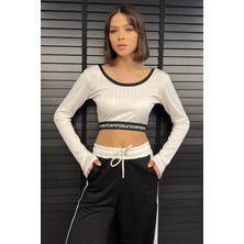 Gülseli Bel Lastikli Yazı Baskılı Kadın Body Bluz