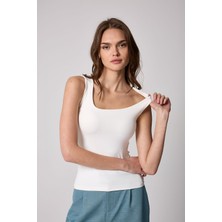 Amida Kadın Atlet Beyaz Likralı Slim Fit Kalın Askılı - 2505