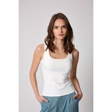 Amida Kadın Atlet Beyaz Likralı Slim Fit Kalın Askılı - 2505