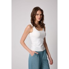 Amida Kadın Atlet Beyaz Likralı Slim Fit Kalın Askılı - 2505
