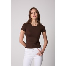 Kadın T-Shirt Likralı Slim Fit Kısa Kol Bisiklet Yaka Kahve Basic - 2503