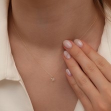 Luminis 14 Ayar Altın Taşlı Kelebek Kolye – Zarif Dönüşümün Simgesi