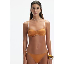 Yargıcı Boncuk Detaylı Bikini Üstü