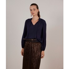 Yargıcı Önü Bağlamalı Bluz