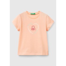 United Colors Of Benetton Kız Çocuk Yavruağzı Simli Benetton Logo Baskılı T-Shirt