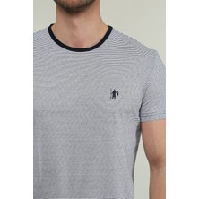 White Stripes - Beyaz Cizgili T-Shirt