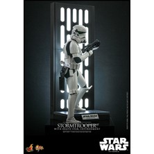 Hot Toys Stormtrooper With Death Star Environment Sixth Scale Figure Set