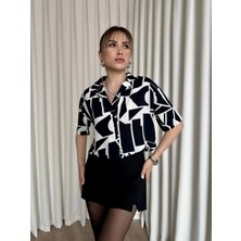 Siyah Beyaz Baskılı Crop Gömlek