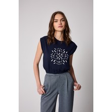 Kadın T-Shirt Lacivert Beli Lastikli Vatkalı Görünümlü Önü Nakışlı Basic - 2507