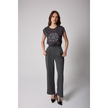 Kadın T-Shirt Antrasit Beli Lastikli Vatkalı Görünümlü Önü Nakışlı Basic - 2507