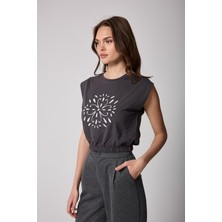 Kadın T-Shirt Antrasit Beli Lastikli Vatkalı Görünümlü Önü Nakışlı Basic - 2507