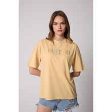 Kadın T-Shirt Sarı Culture Nakışlı Oversize Basic - 2508