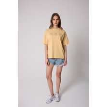 Kadın T-Shirt Sarı Culture Nakışlı Oversize Basic - 2508